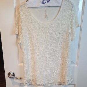 Leo & Nicole Cream Lace Blouse